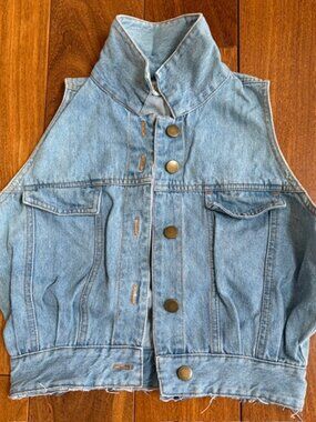 International cropped denim vest